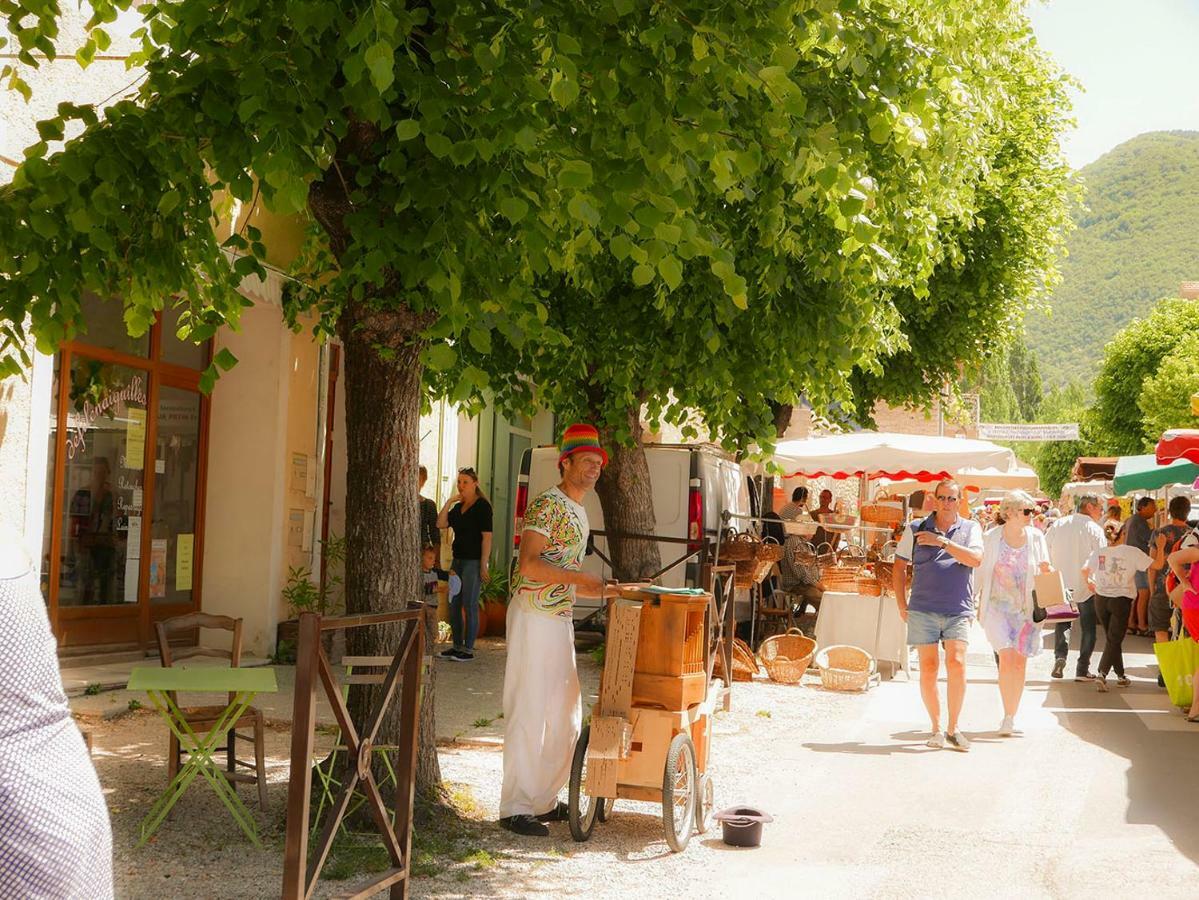 Chateau Des Gipieres Bij De Mont Ventoux Монбрен-ле-Бен Экстерьер фото